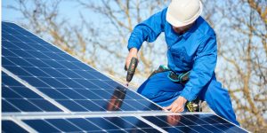 Installation Maintenance Panneaux Solaires Photovoltaïques à Maneglise